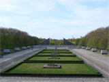Sowjetisches Ehrenmal Treptower Park Gedenkstätte_Berlin
